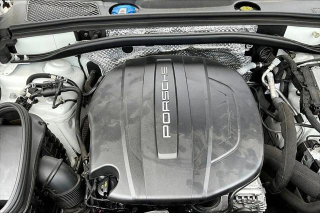 2020 Porsche Macan Macan