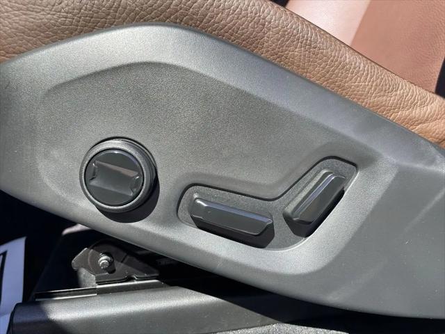 2024 Volvo XC90 Recharge T8 Plus Bright Theme 7-Seater