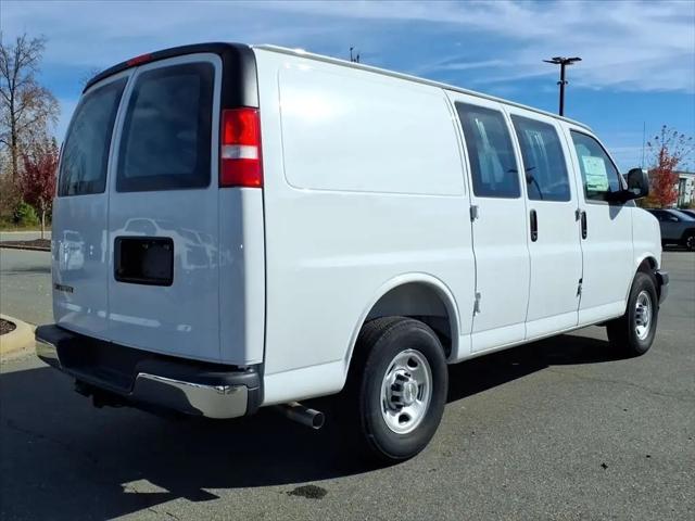 2026 Chevrolet Express Cargo Van 2500 Regular Wheelbase, WT, RWD