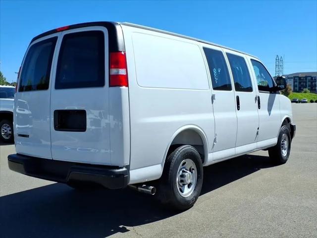 2026 Chevrolet Express Cargo Van 2500 Regular Wheelbase, WT, RWD