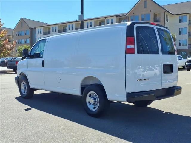 2026 Chevrolet Express Cargo Van 2500 Regular Wheelbase, WT, RWD