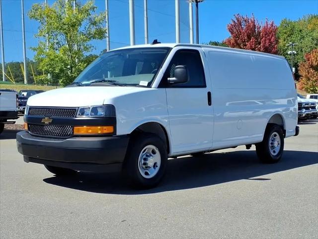 2026 Chevrolet Express Cargo Van 2500 Regular Wheelbase, WT, RWD