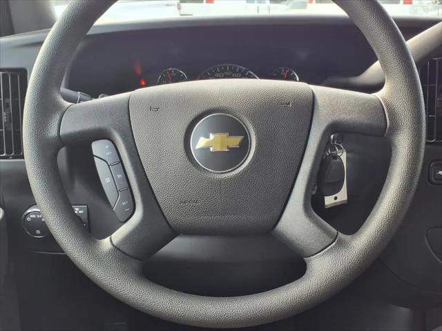 2026 Chevrolet Express Cargo Van 2500 Regular Wheelbase, WT, RWD
