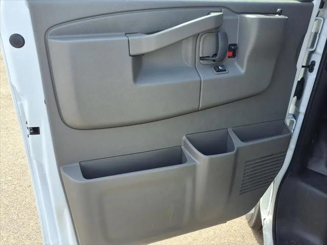 2026 Chevrolet Express Cargo Van 2500 Regular Wheelbase, WT, RWD