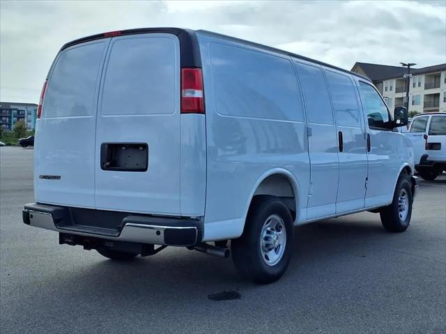 2026 Chevrolet Express Cargo Van 2500 Regular Wheelbase, WT, RWD