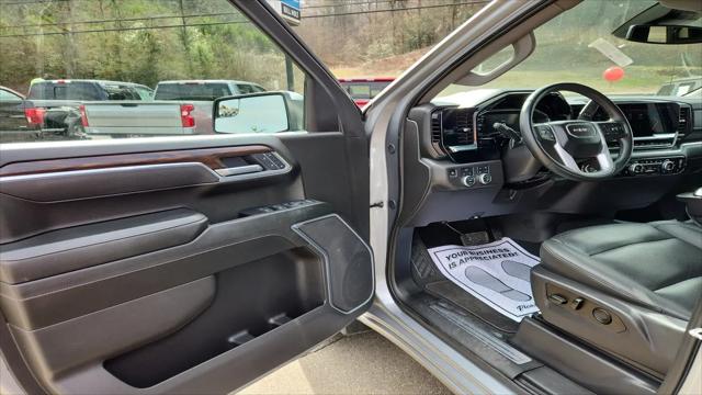 2025 GMC Sierra 1500 4WD Crew Cab Short Box SLT