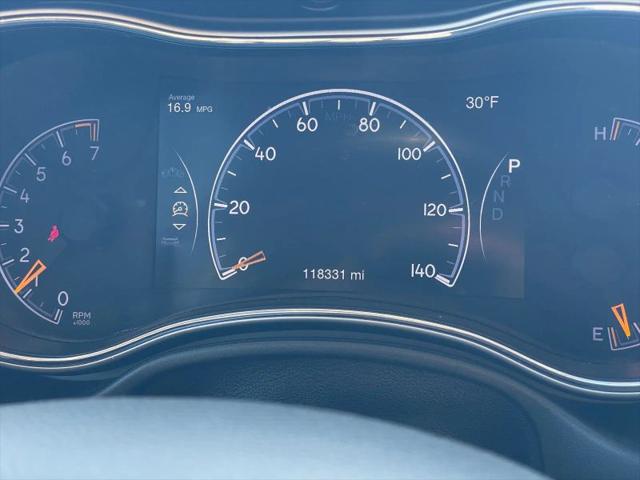 2022 Jeep Grand Cherokee Laredo E 4x4