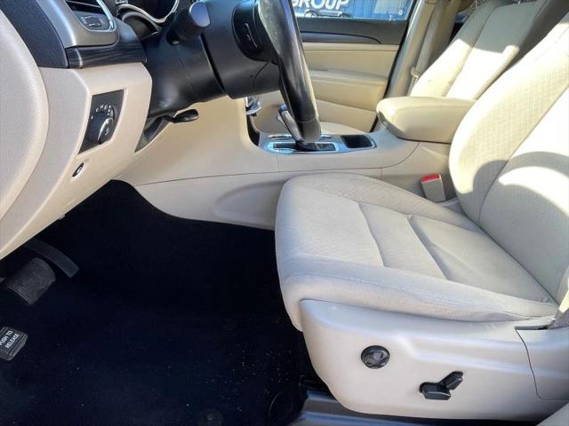 2022 Jeep Grand Cherokee Laredo E 4x4