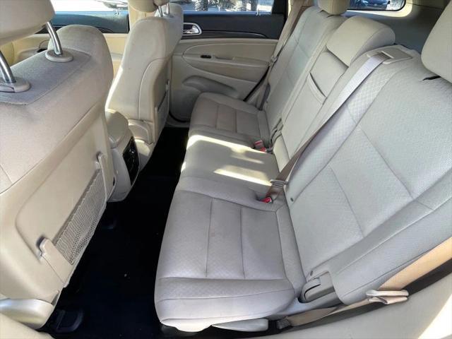 2022 Jeep Grand Cherokee Laredo E 4x4