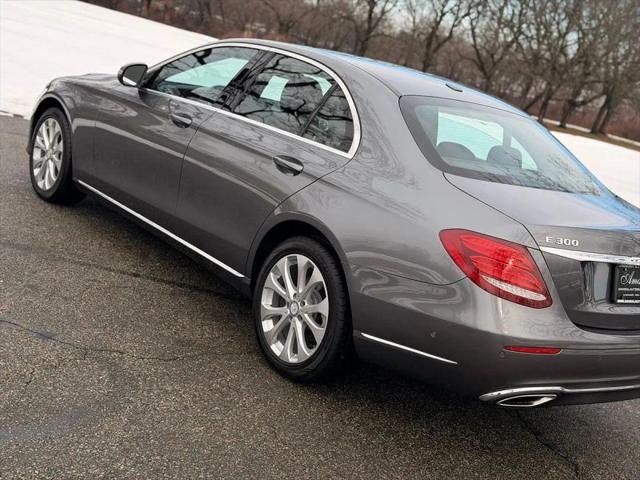 2017 Mercedes-Benz E-CLASS E 300 E 300