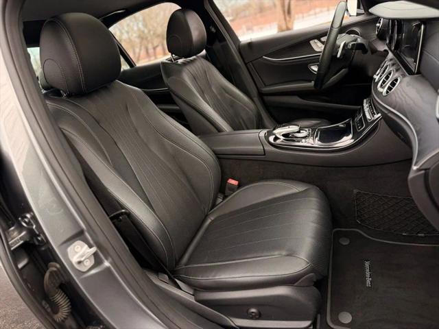 2017 Mercedes-Benz E-CLASS E 300 E 300
