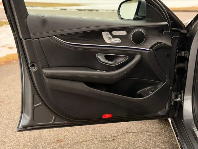 2017 Mercedes-Benz E-CLASS E 300 E 300