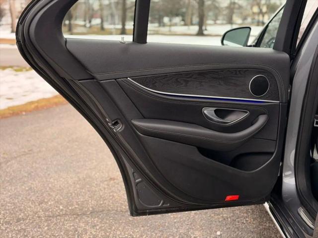 2017 Mercedes-Benz E-CLASS E 300 E 300
