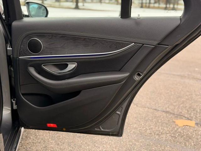 2017 Mercedes-Benz E-CLASS E 300 E 300