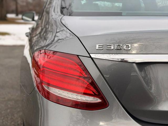 2017 Mercedes-Benz E-CLASS E 300 E 300