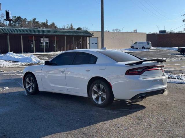 2016 Dodge Charger SXT