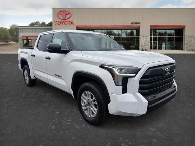 2026 Toyota Tundra SR5 CrewMax 5.5' Bed