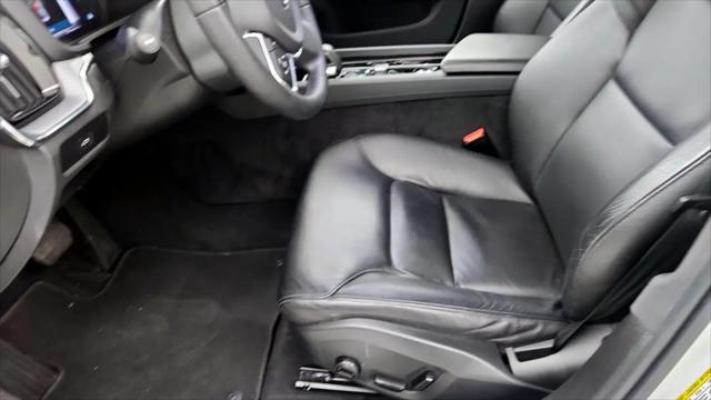2023 Volvo S60 B5 Core Dark Theme
