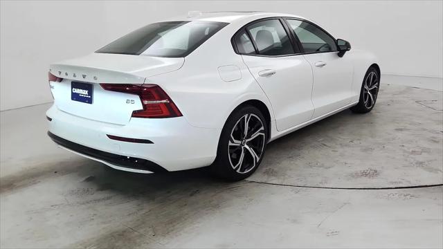 2023 Volvo S60 B5 Core Dark Theme