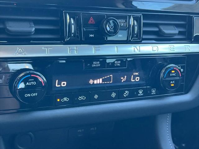 2026 Nissan Pathfinder SV