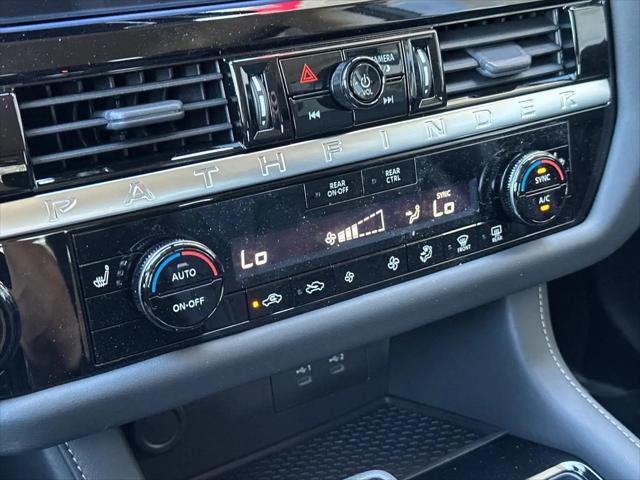 2026 Nissan Pathfinder SV