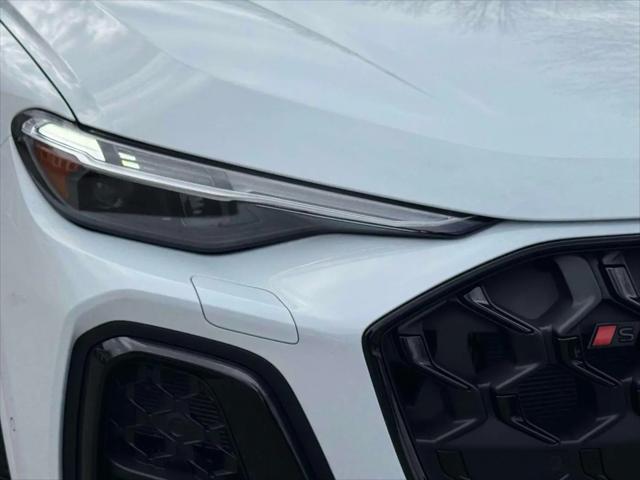 2025 Audi SQ5 Premium Plus TFSI quattro S tronic