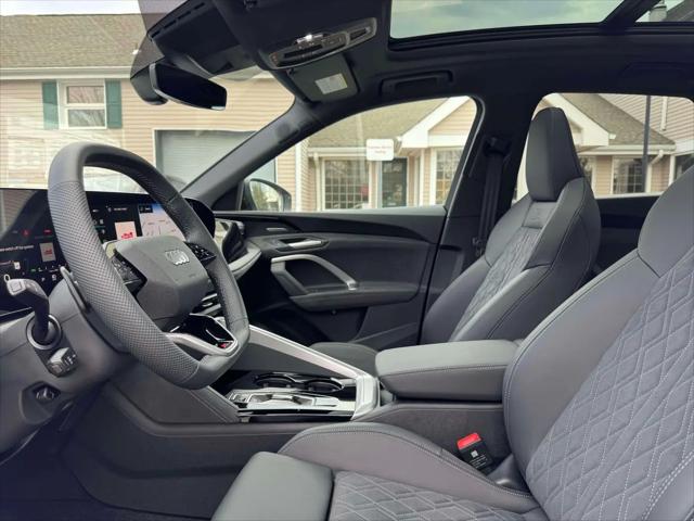 2025 Audi SQ5 Premium Plus TFSI quattro S tronic