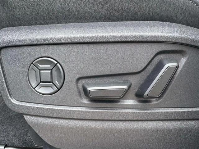 2025 Audi SQ5 Premium Plus TFSI quattro S tronic