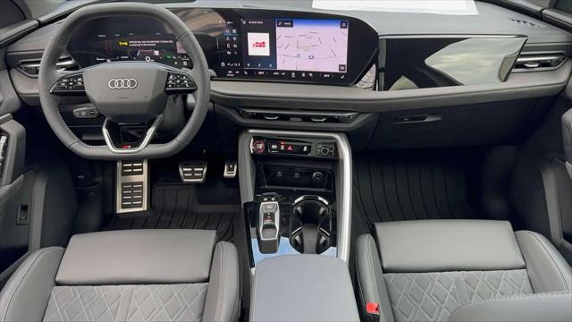 2025 Audi SQ5 Premium Plus TFSI quattro S tronic