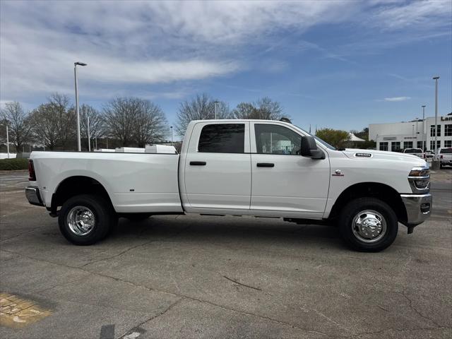 2026 Ram 3500 Tradesman Crew Cab 4x4 8 Box