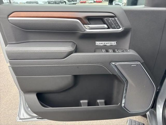 2025 GMC Sierra 1500 4WD Crew Cab Standard Box Denali