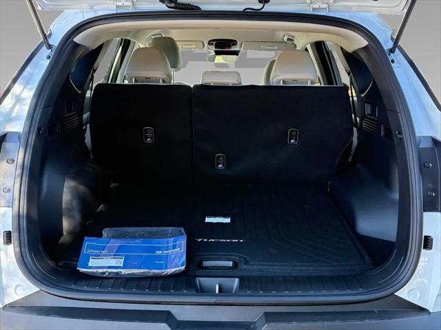 2026 Hyundai Tucson Hybrid Blue SE