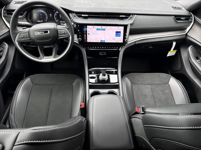 2026 Jeep Grand Cherokee L Altitude 4x4