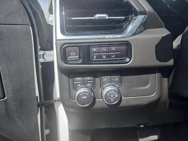 2025 GMC Yukon XL 4WD Denali