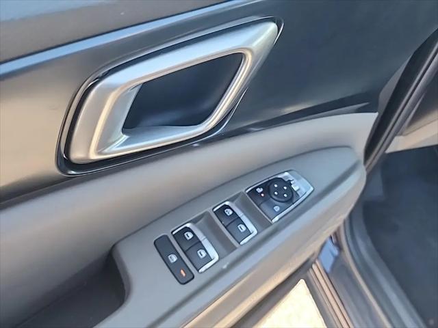 2025 Kia Carnival MPV LXS