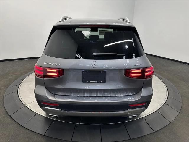 2026 Mercedes-Benz GLB 4MATIC