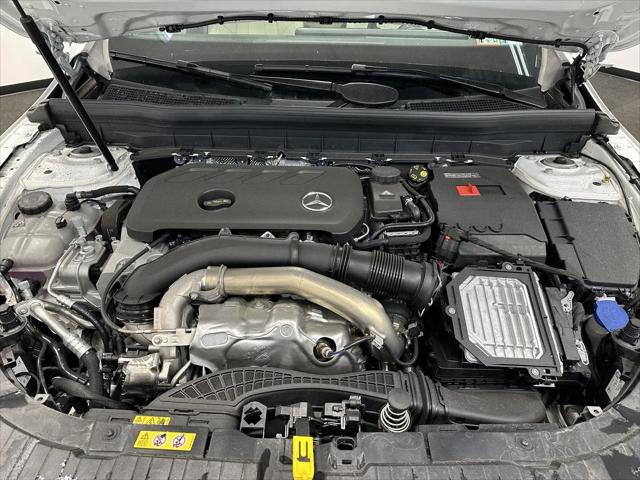 2026 Mercedes-Benz GLB 4MATIC