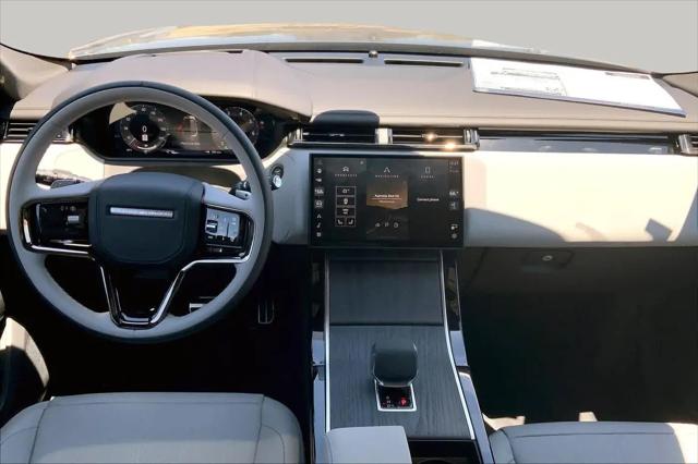 2026 Land Rover Range Rover Velar P250 Dynamic SE