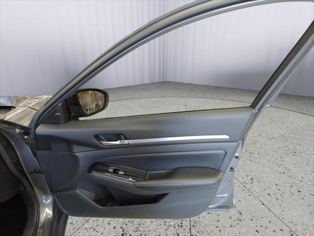 2024 Nissan Altima SL FWD