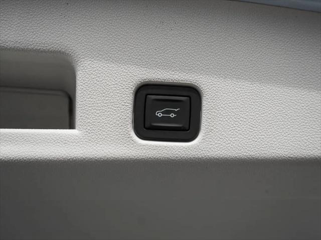 2026 GMC Acadia Denali AWD