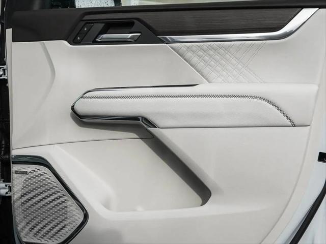 2026 GMC Acadia Denali AWD