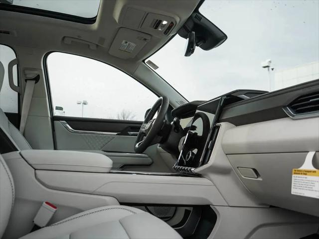 2026 GMC Acadia Denali AWD