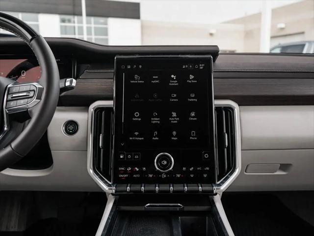 2026 GMC Acadia Denali AWD