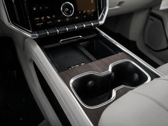 2026 GMC Acadia Denali AWD