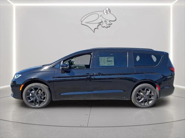 2026 Chrysler Pacifica Select AWD