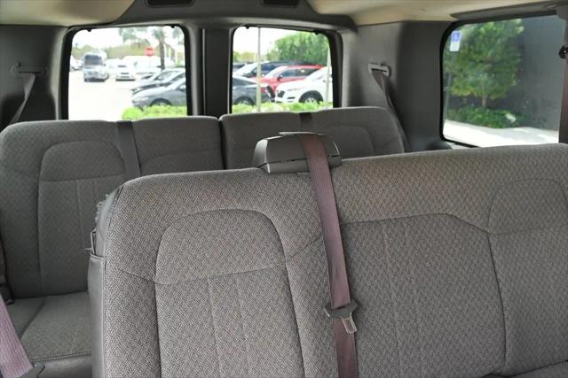 2017 Chevrolet Express LS