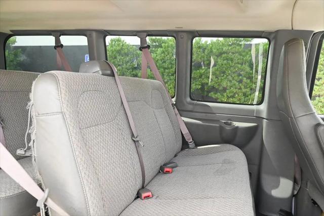2017 Chevrolet Express LS