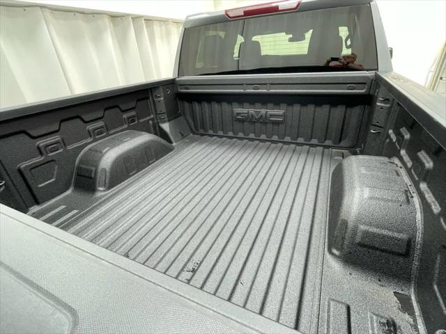 2026 GMC Sierra 1500 Crew Cab, Short Bed, AT4, 4WD