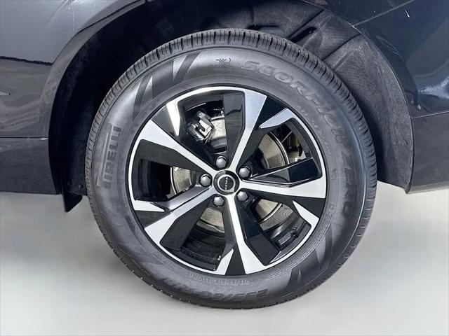 2026 Volvo XC60 B5 Core