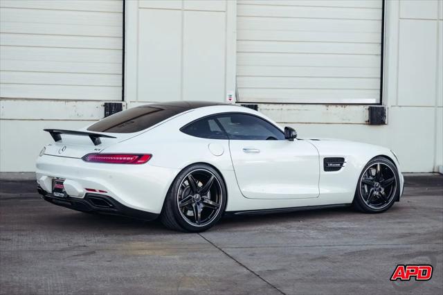 2017 Mercedes-Benz AMG GT Standard